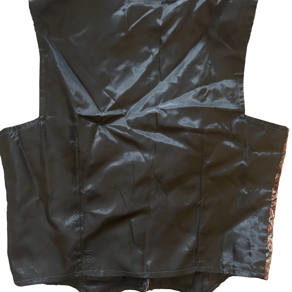 Focus Patterned Vest - Picture 2 of 5